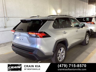 2025 Toyota RAV4 Hybrid XLE - AWD / CLEAN CARFAX / ONE OWNER