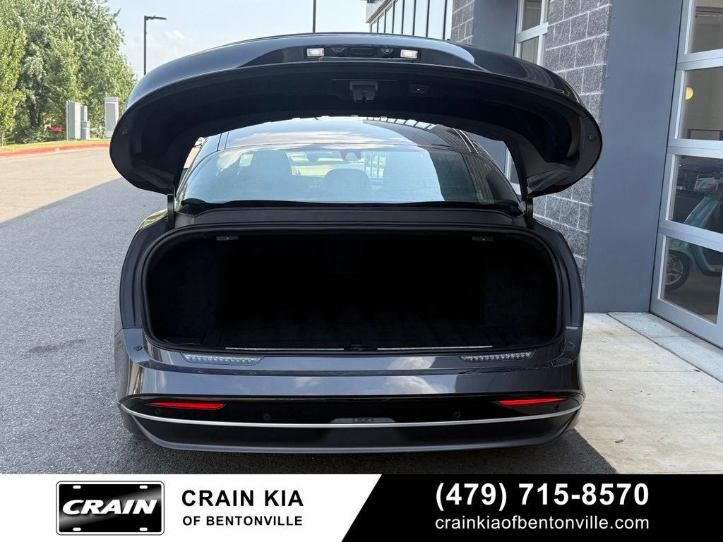 2024 Lucid Air Touring - AWD / CLEAN CARFAX / ONE OWNER