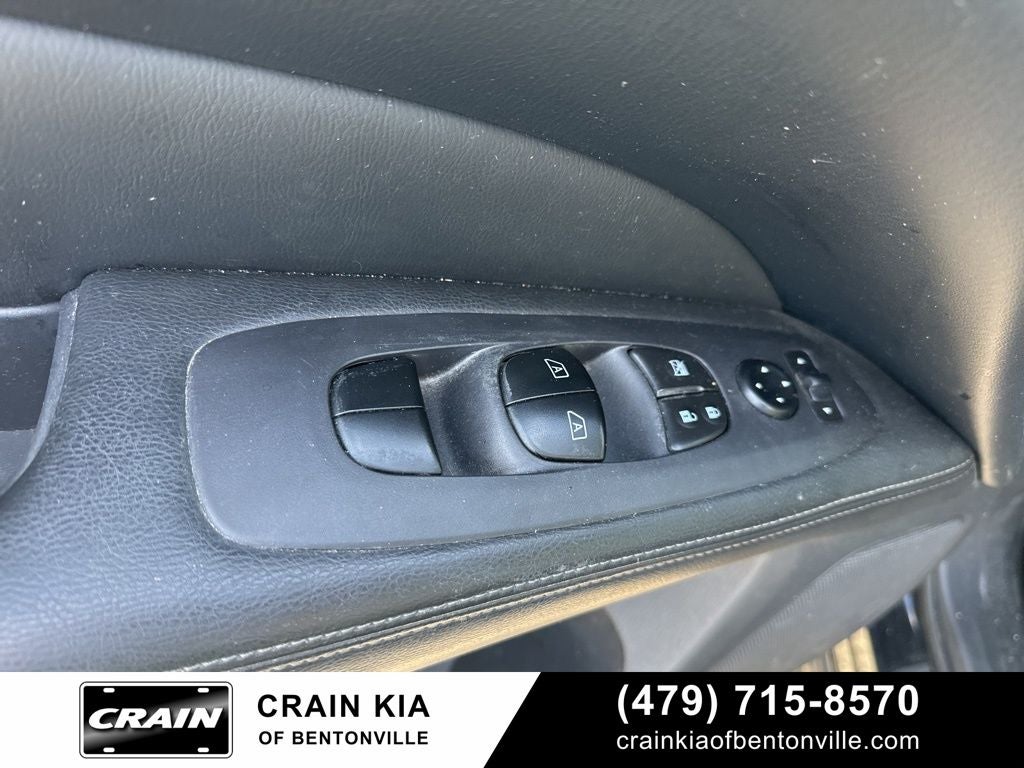 2017 Nissan Pathfinder SL - 4WD / LEATHER / AS-IS DUE TO AGE / MILES