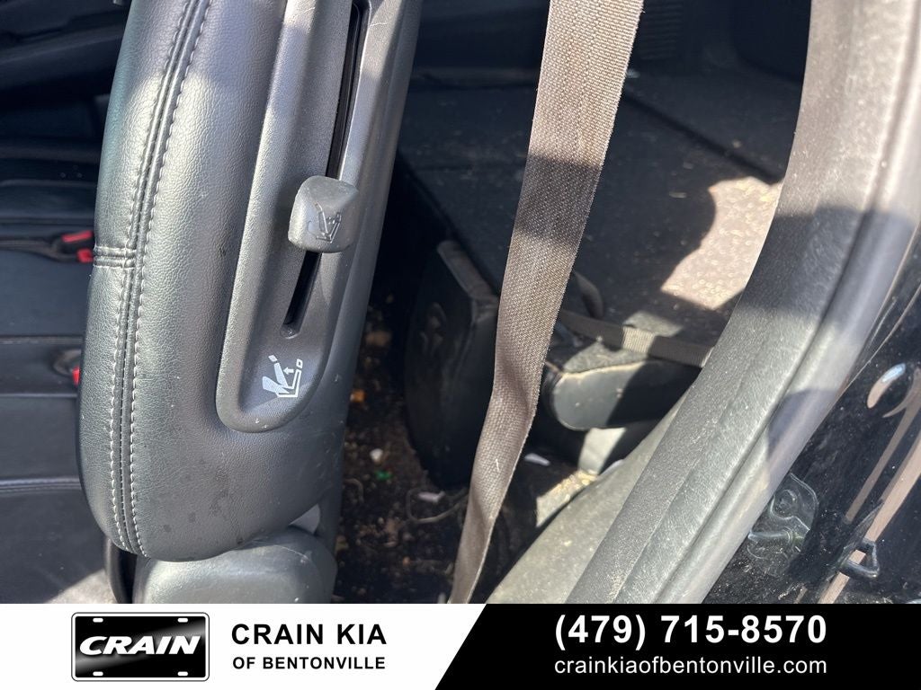 2017 Nissan Pathfinder SL - 4WD / LEATHER / AS-IS DUE TO AGE / MILES