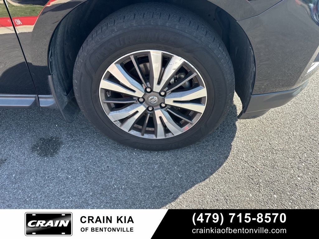 2017 Nissan Pathfinder SL - 4WD / LEATHER / AS-IS DUE TO AGE / MILES