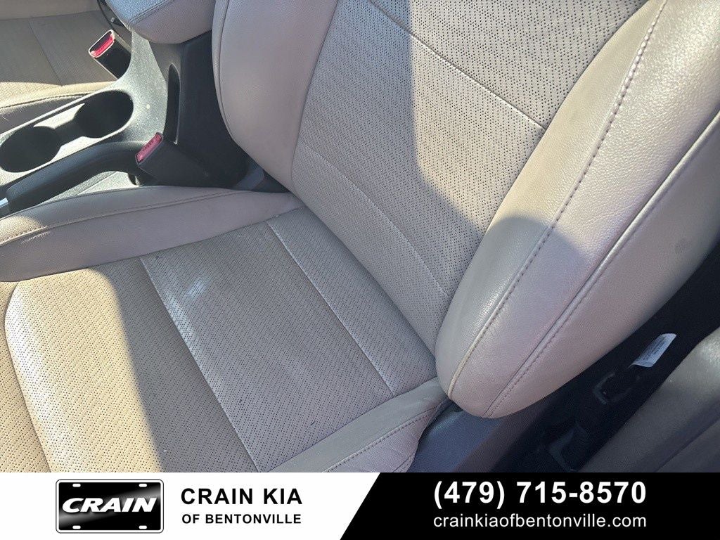2020 Hyundai Elantra Limited - SUNROOF / CLEAN CARFAX