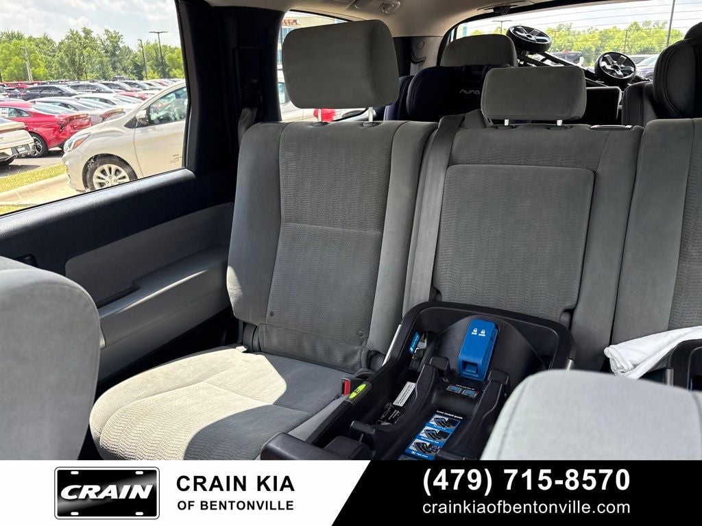 2018 Toyota Sequoia SR5 5.7L V8 - 4WD / SUNROOF