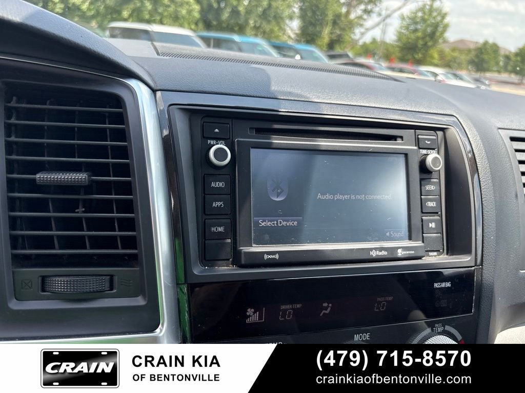 2018 Toyota Sequoia SR5 5.7L V8 - 4WD / SUNROOF