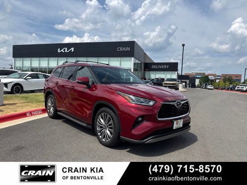 2022 Toyota Highlander Platinum - AWD / PANORAMIC SUNROOF / CLEAN CARFAX