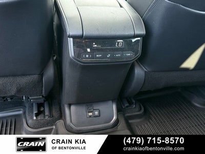 2021 Toyota Highlander XLE - CLEAN CARFAX / SUNROOF
