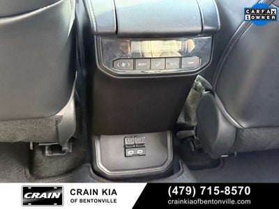 2023 Toyota Highlander XLE - SUNROOF / CARFAX ONE OWNER