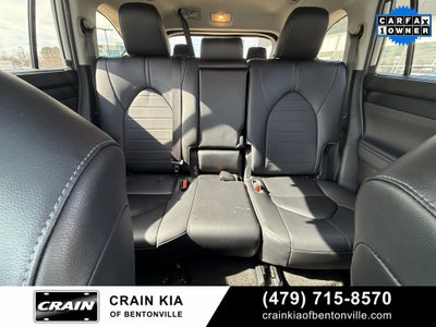 2023 Toyota Highlander XLE - SUNROOF / CARFAX ONE OWNER