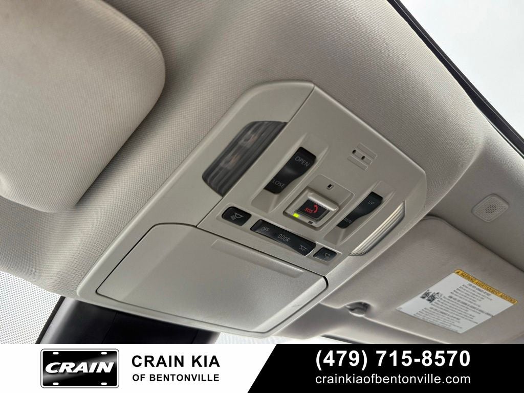 2023 Toyota Highlander XLE - AWD / SUNROOF