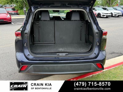 2023 Toyota Highlander XLE - AWD / SUNROOF