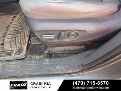 2021 Toyota Sienna XLE 8 Passenger / CLEAN CARFAX