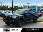 2021 Toyota Tacoma SR5 V6 - 4WD / CLEAN CARFAX