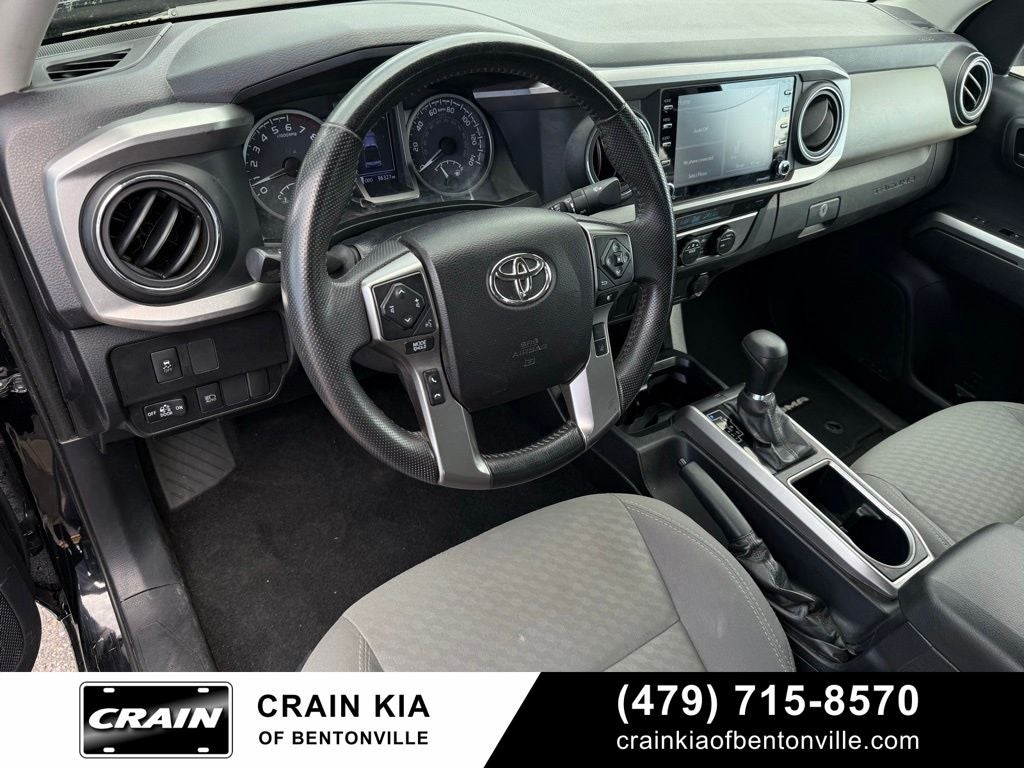 2021 Toyota Tacoma SR5 V6 - 4WD / CLEAN CARFAX