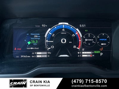 2025 Toyota Sequoia SR5 - 4WD / CLEAN CARFAX / ONE OWNER