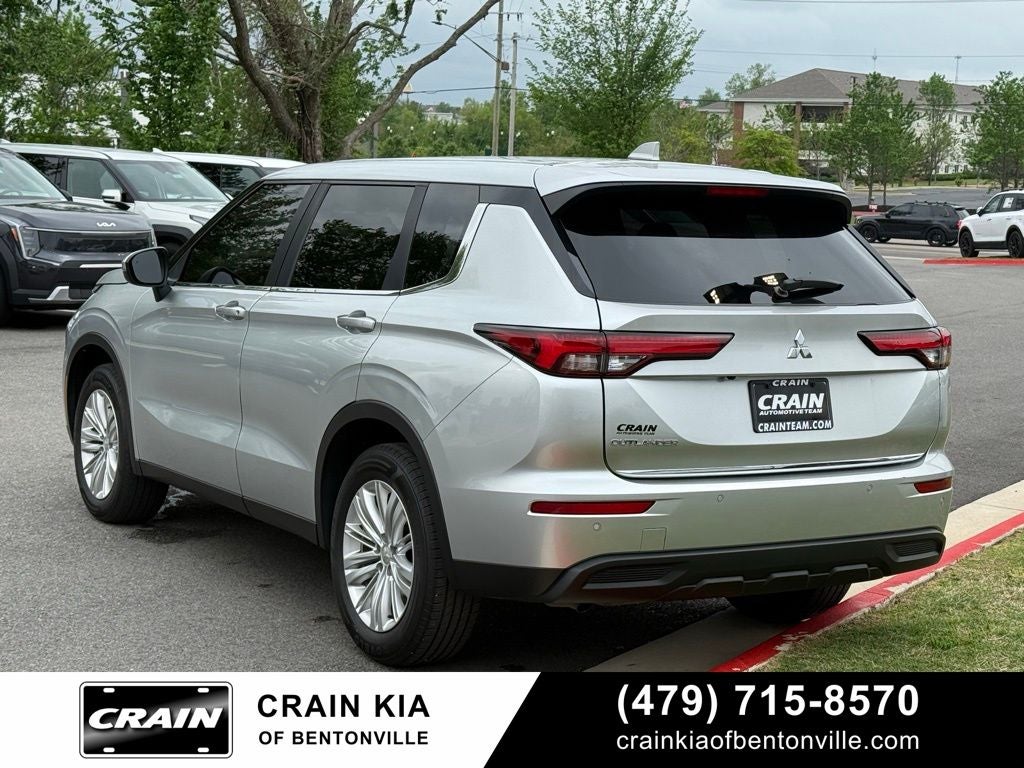 2024 Mitsubishi Outlander ES - 4WD / CLEAN CARFAX HISTORY