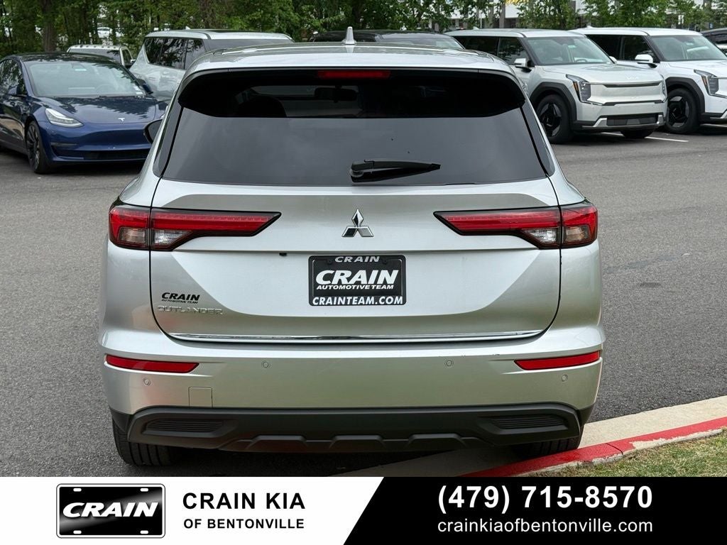 2024 Mitsubishi Outlander ES - 4WD / CLEAN CARFAX HISTORY