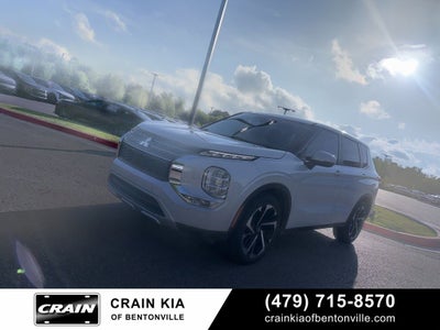 2022 Mitsubishi Outlander SE - 4WD / CLEAN CARFAX