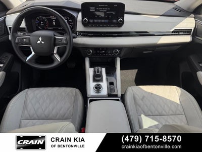 2023 Mitsubishi Outlander SEL - 4WD / CLEAN CARFAX