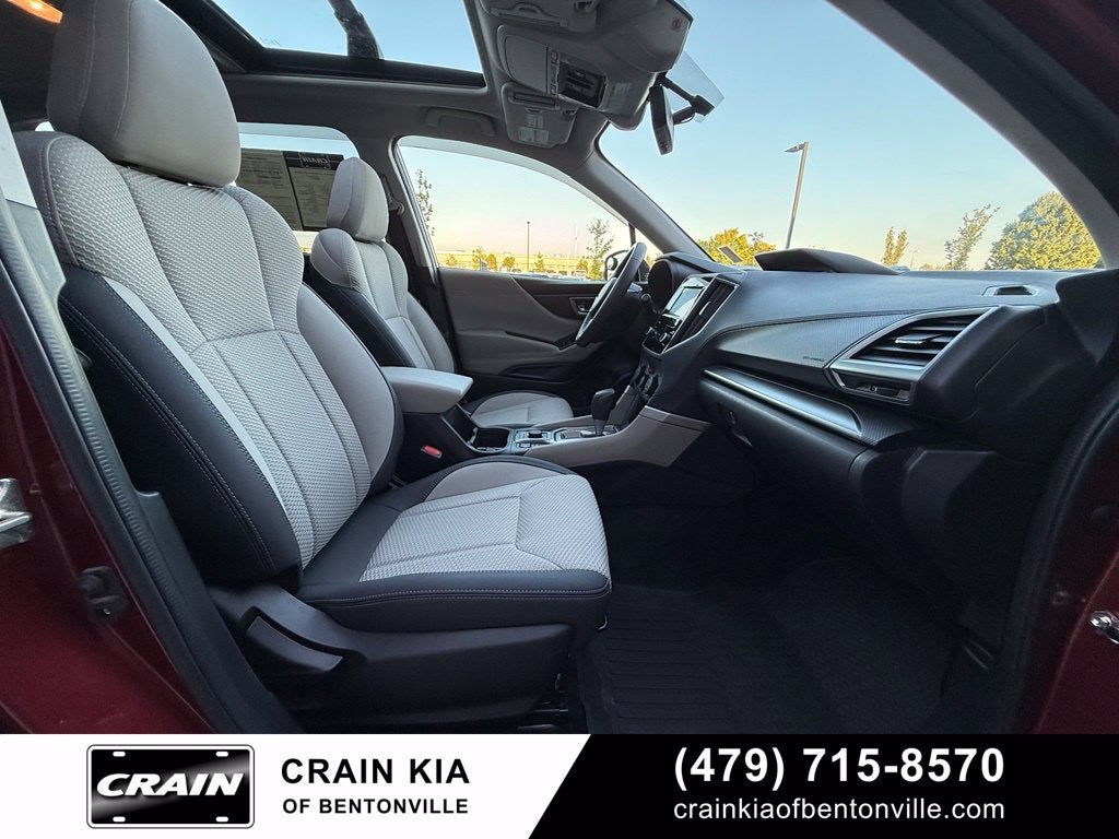 2021 Subaru Forester Premium - AWD / CLEAN CARFAX / PANORAMIC SUNROOF