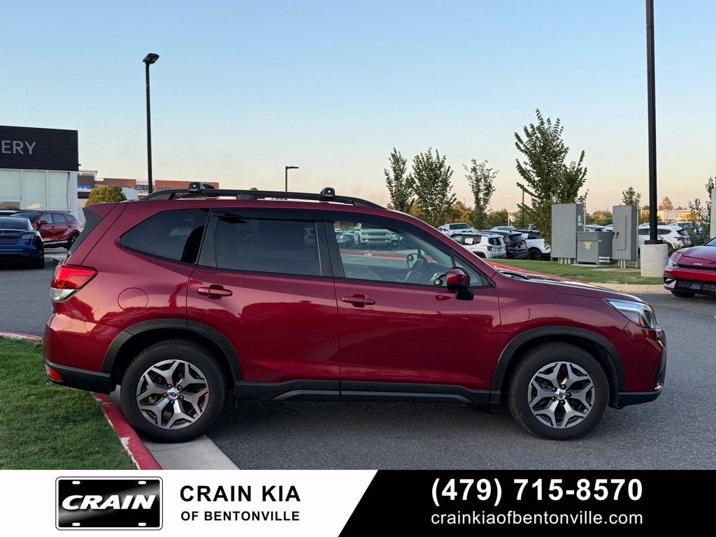 2021 Subaru Forester Premium - AWD / CLEAN CARFAX / PANORAMIC SUNROOF