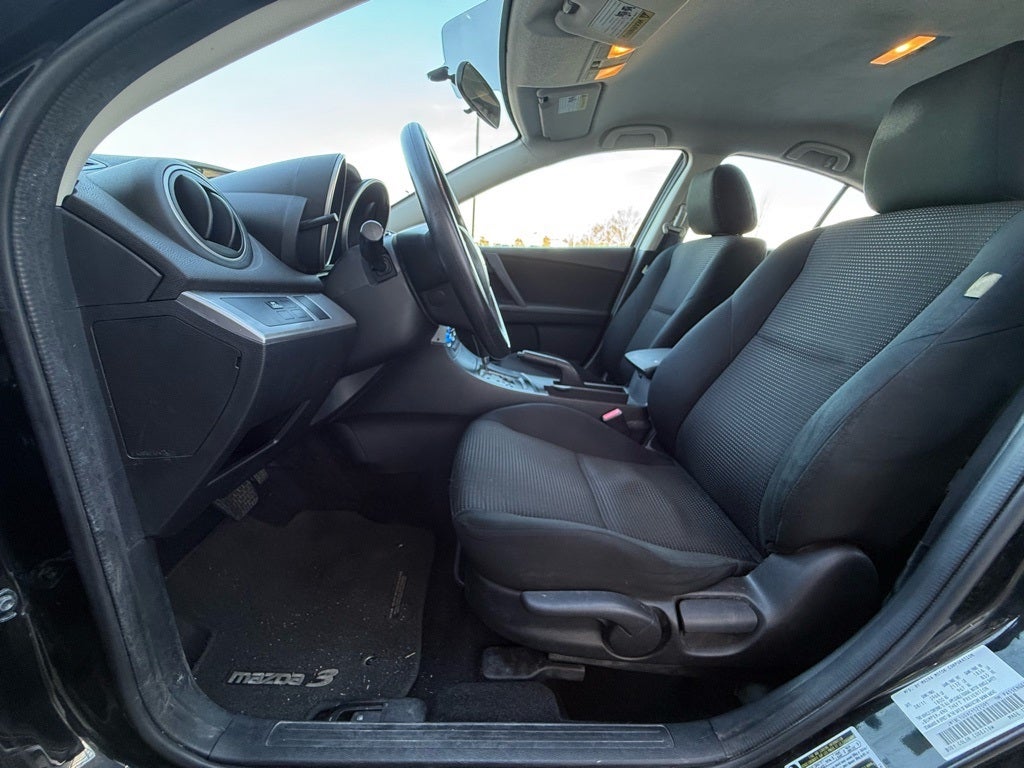 2012 Mazda Mazda3 i Sport - CLEAN CARFAX