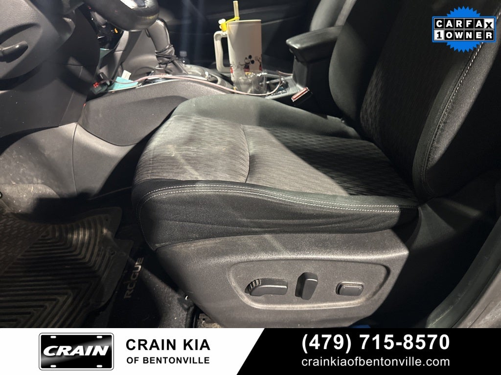 2020 Nissan Rogue SV - AWD / CARFAX ONE OWNER