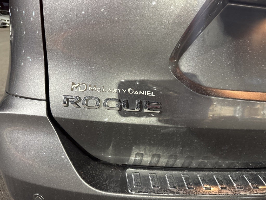 2020 Nissan Rogue SV - AWD / CARFAX ONE OWNER