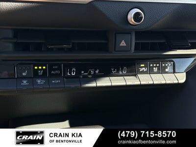 2023 Toyota Crown Limited - AWD / PANORAMIC SUNROOF