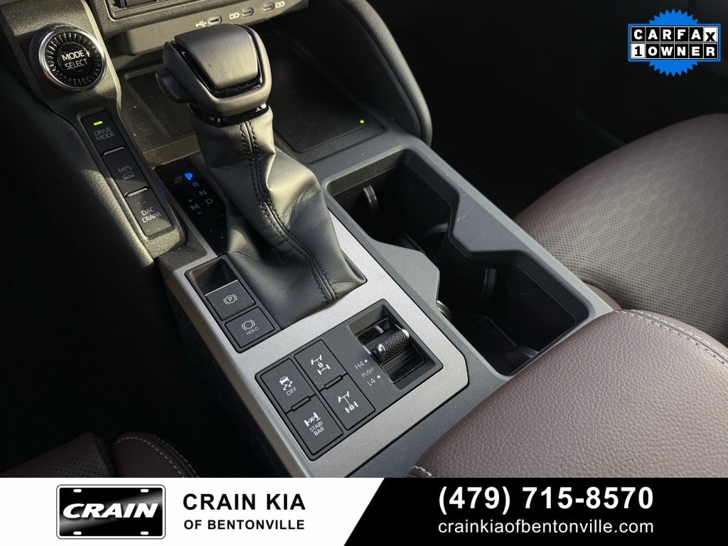 2025 Toyota Land Cruiser Base - PREMIUM / 4WD / SUNROOF / 1 OWNER