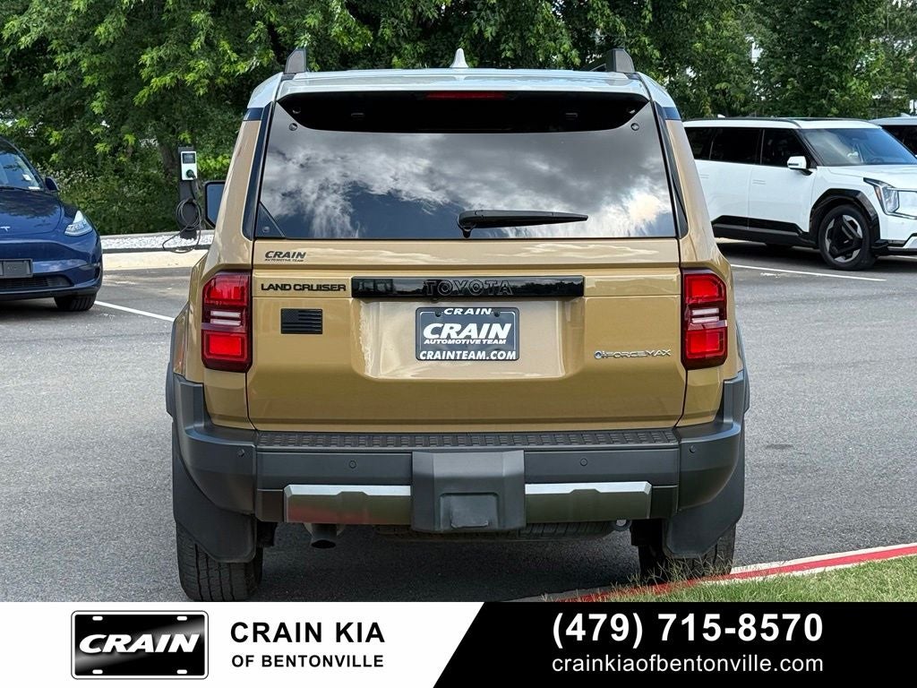 2024 Toyota Land Cruiser Base - 4WD / SUNROOF / ONE OWNER