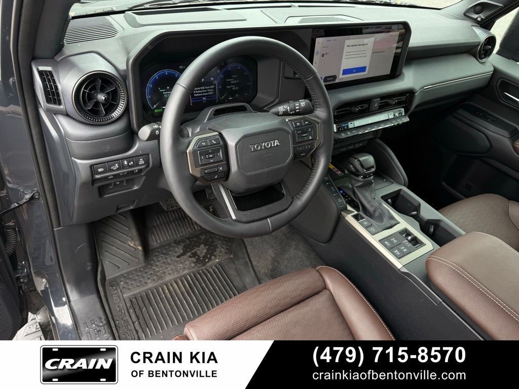 2026 Toyota Land Cruiser Base - 4WD / SUNROOF / CLEAN CARFAX / ONE OWNER