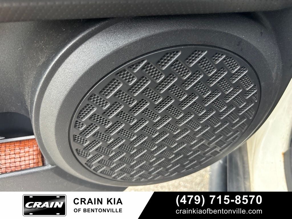 2010 Toyota FJ Cruiser Base - 4WD / CLEAN CARFAX
