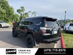 2017 Toyota 4Runner SR5 - 4WD / LIFTED!