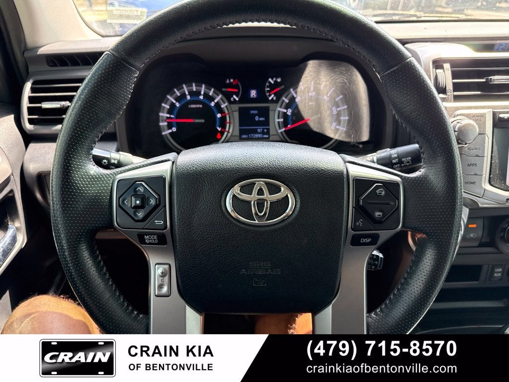 2018 Toyota 4Runner SR5 - 4WD / CLEAN CARFAX