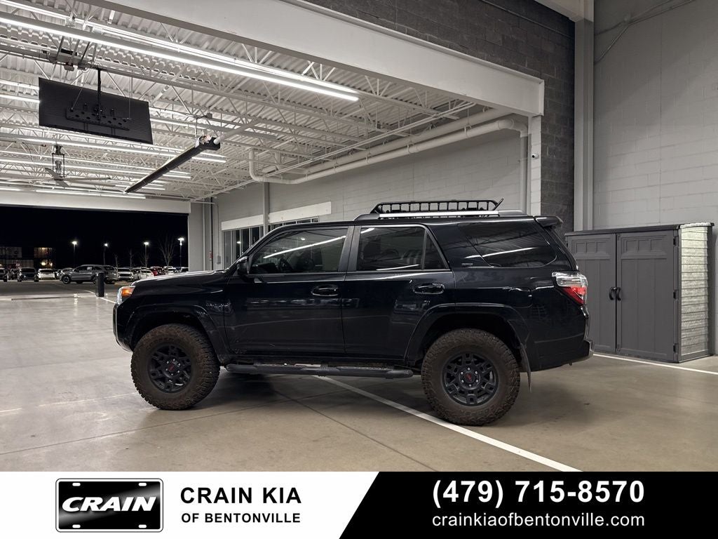 2023 Toyota 4Runner SR5 - 4WD / LIFTED! / 3RD ROW