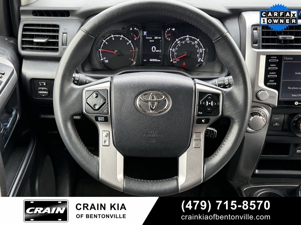 2024 Toyota 4Runner SR5 - 4WD / CLEAN CARFAX / ONE OWNER