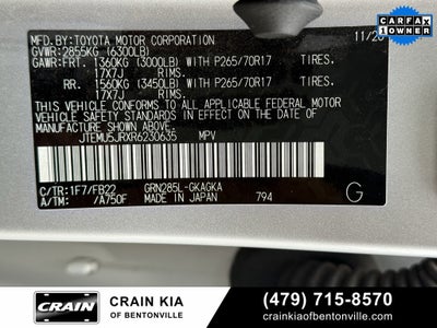 2024 Toyota 4Runner SR5 - 4WD / CLEAN CARFAX / ONE OWNER