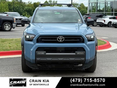 2025 Toyota 4Runner SR5 - 4WD / CLEAN CARFAX / ONE OWNER