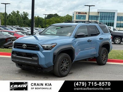 2025 Toyota 4Runner SR5 - 4WD / CLEAN CARFAX / ONE OWNER