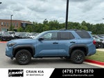 2025 Toyota 4Runner SR5 - 4WD / CLEAN CARFAX / ONE OWNER
