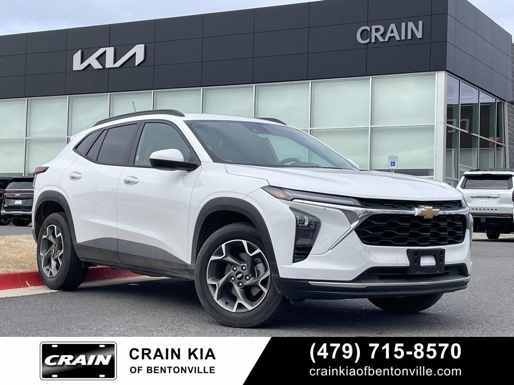 2025 Chevrolet Trax LT - CLEAN CARFAX / ONE OWNER