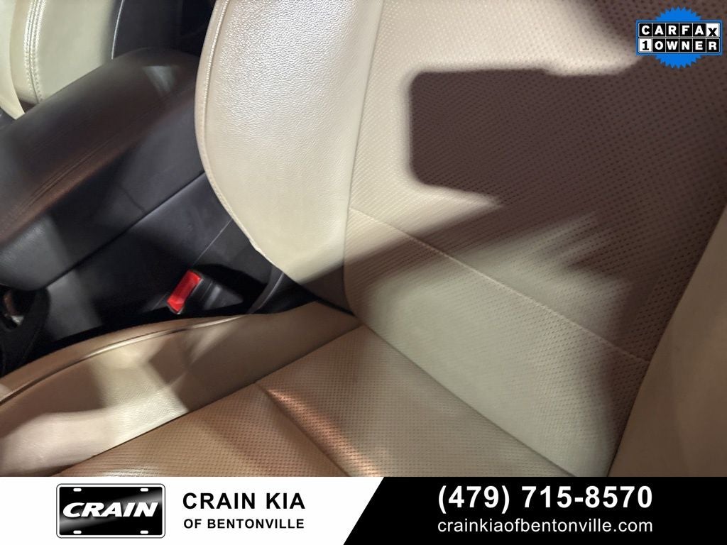 2017 Hyundai Santa Fe Limited - AWD / ONE OWNER / LEATHER