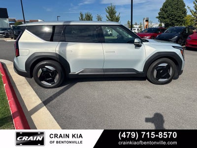 2024 Kia EV9 Light Long Range - KIA CPO / ONE OWNER / CLEAN CARFAX