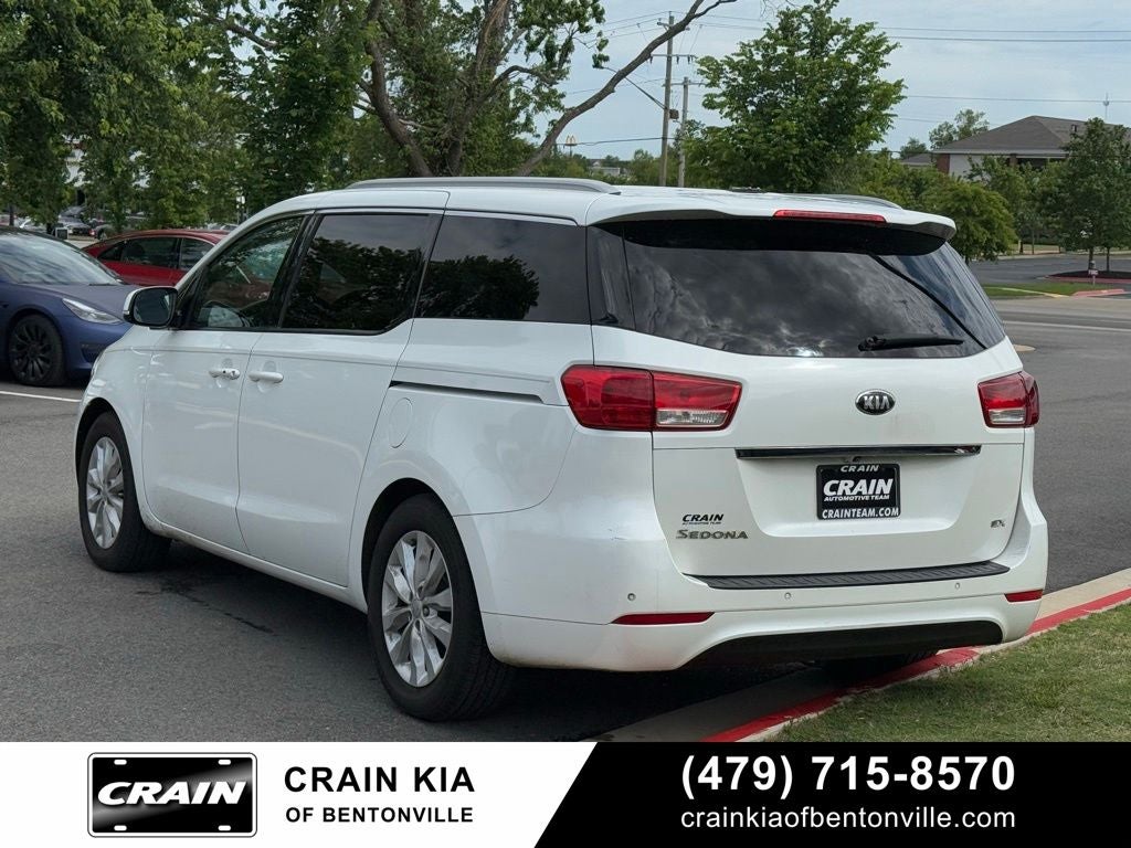 2016 Kia Sedona EX - CARFAX ONE OWNER