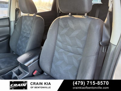 2015 Nissan Rogue S - AWD / CLEAN CARFAX