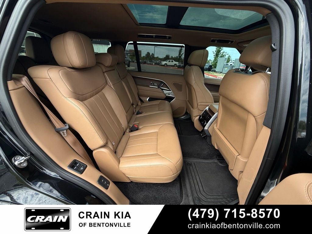 2025 Land Rover Range Rover SE LWB - 3RD ROW / AWD / ONE OWNER