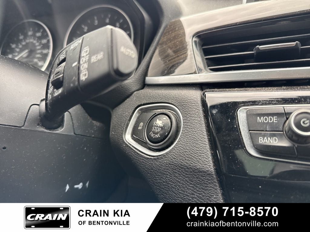 2017 BMW X1 sDrive28i - CLEAN CARFAX / PANORAMIC SUNROOF