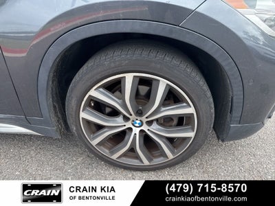 2017 BMW X1 sDrive28i - CLEAN CARFAX / PANORAMIC SUNROOF