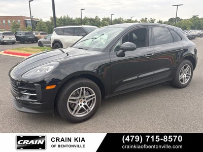 2021 Porsche Macan Base - AWD / PANORAMIC SUNROOF / CLEAN CARFAX
