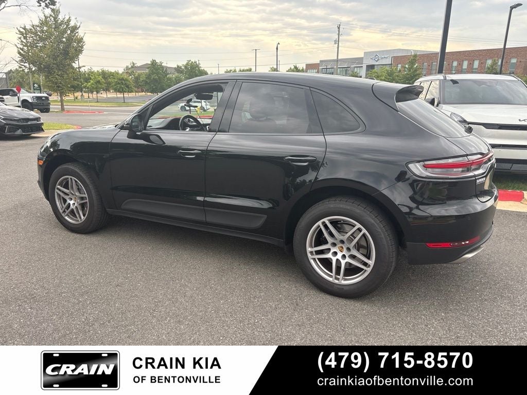 2021 Porsche Macan Base - AWD / PANORAMIC SUNROOF / CLEAN CARFAX